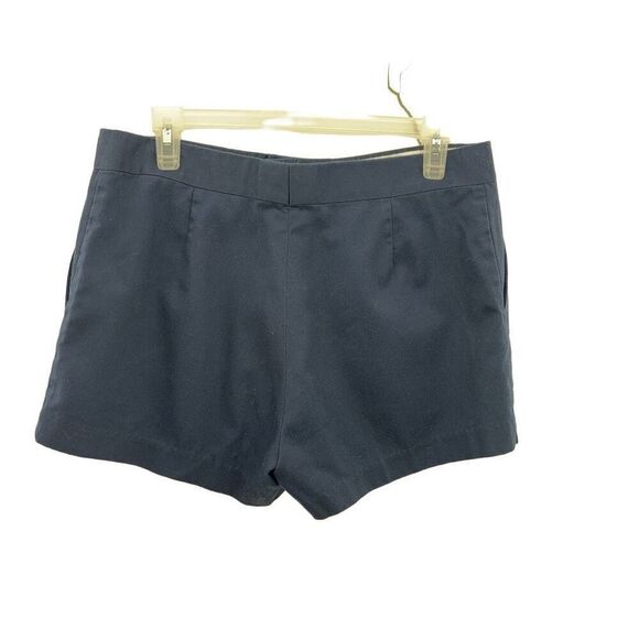 Adidas’s navel blue shorts - Picture 4 of 9